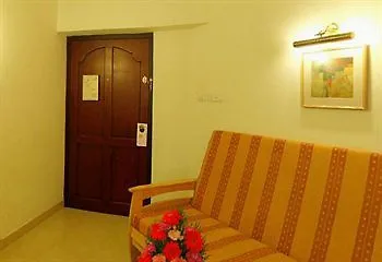 Lotus 8 Hotel Nedumbassery